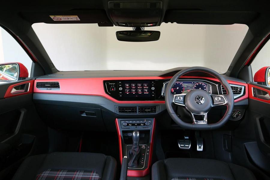 Торпедо Volkswagen Polo GTI (Typ AW) 2018 года  (JP) (фото 5 из 18)
